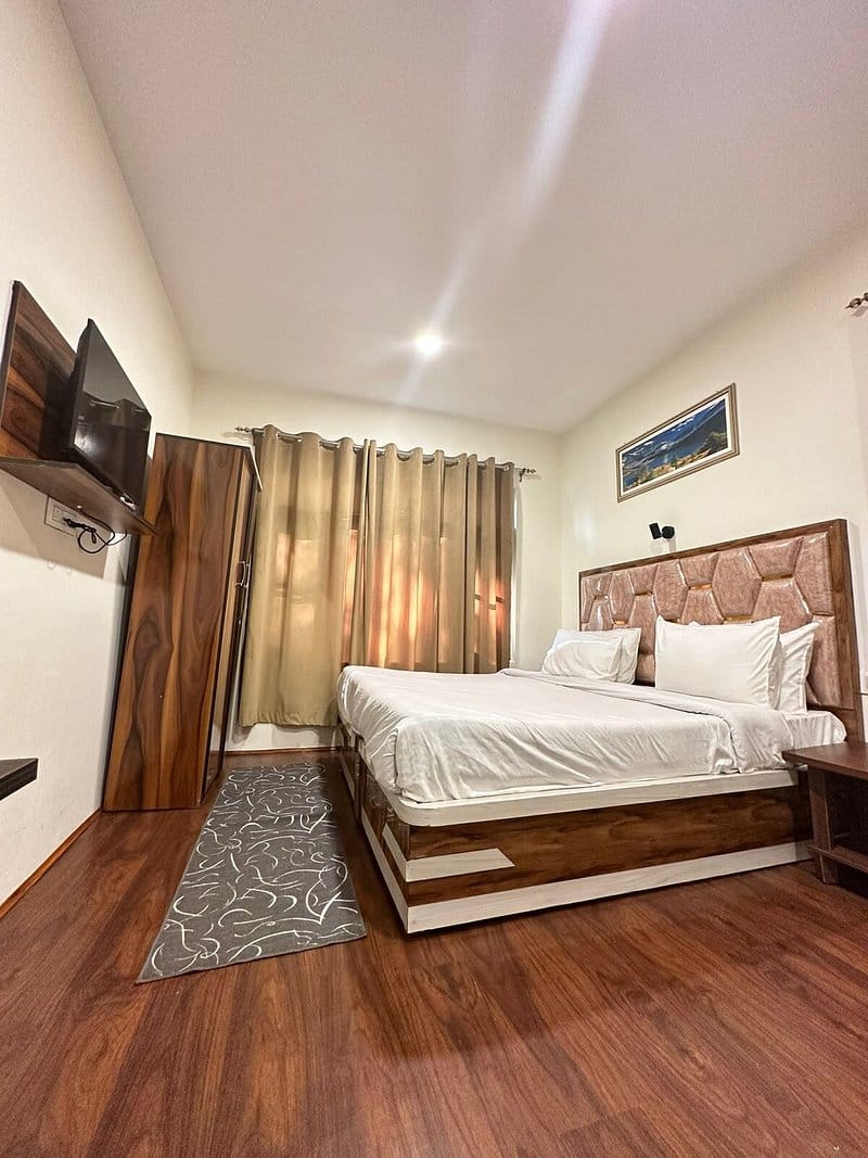 Hotel luxury heights Hotel Image
