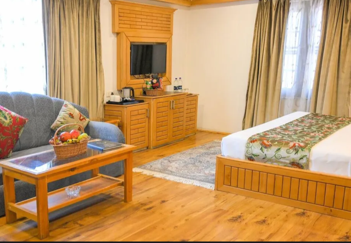 Royal Comfort Regency Hotel Image