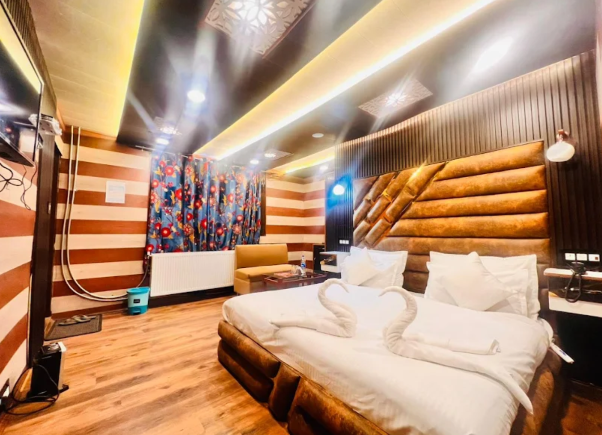 Pine view Resort  Hotel Image