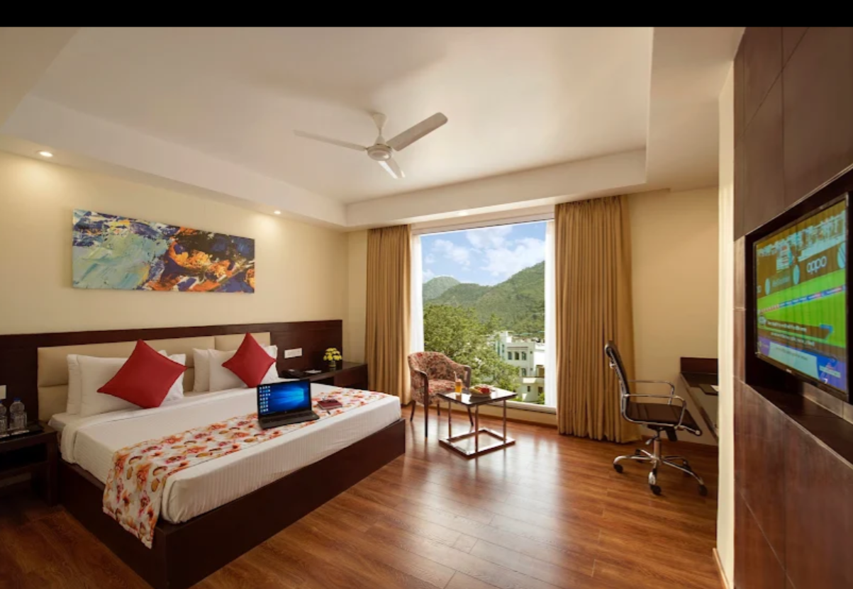 Clarks Inn Suites, Katra Hotel Image