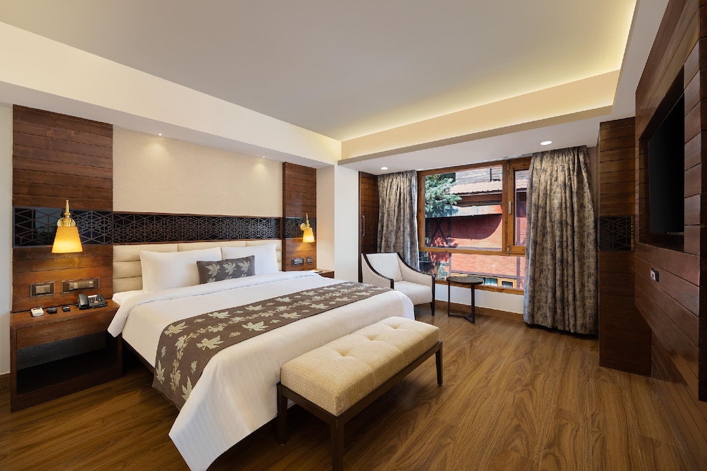 Golden Tulip Srinagar Hotel Image