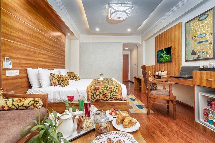 Batra hotel and residence  Hotel Image